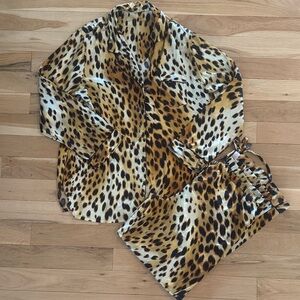 Victoria’sSecret Leopard Print Pajama Set XL